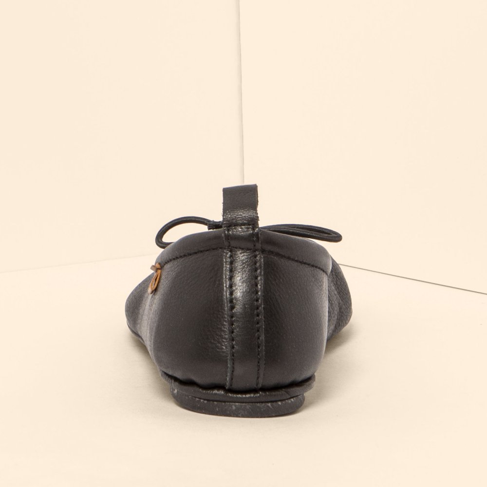 N5821 SOFT NAPPA BLACK/ ESSENCE