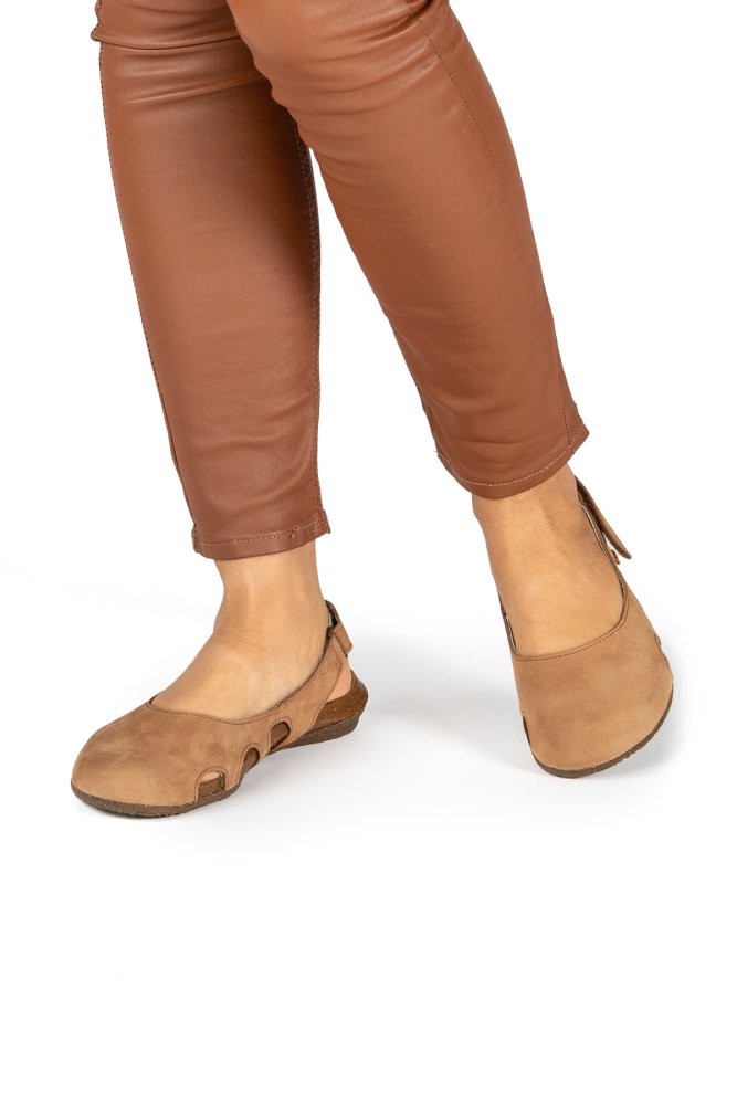 N413 PLEASANT BROWN / WAKATAUA