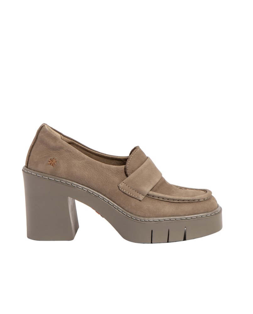 1972 NOBUCK TAUPE/BERNA