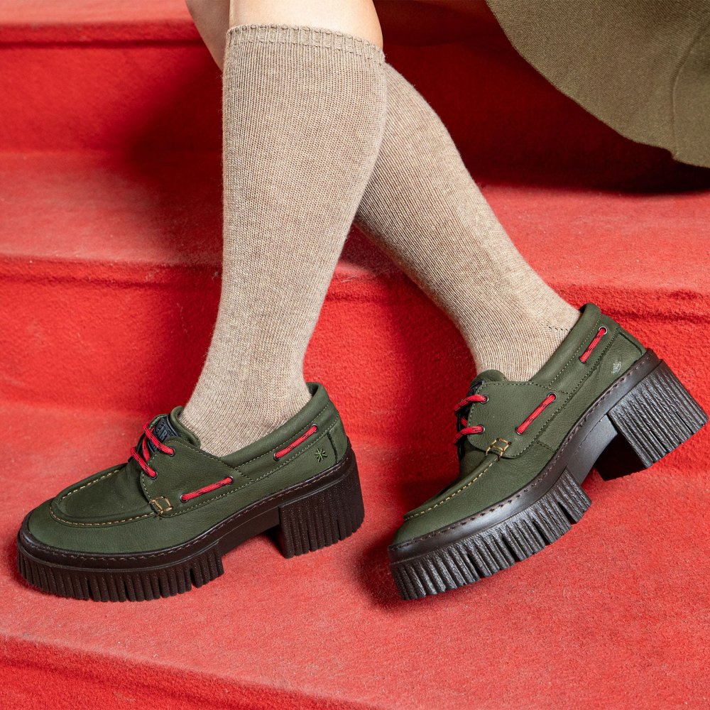 1379 NOBUCK KAKI/YORK