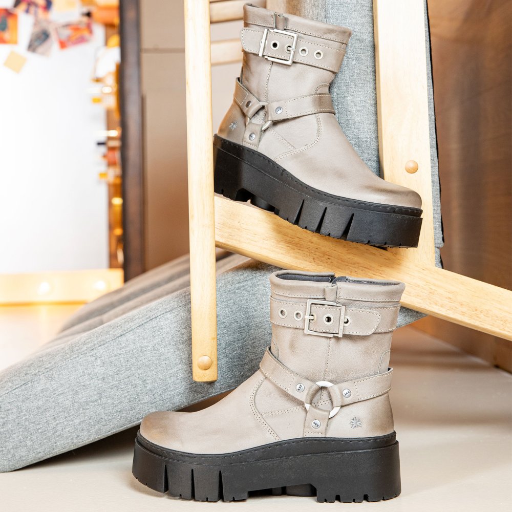 1767 ROMA CINDER / LEEDS