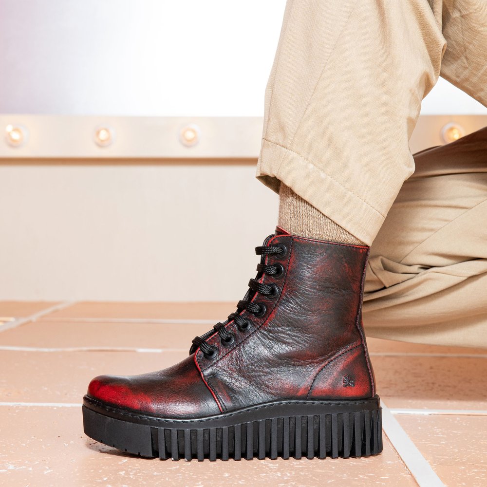 1517 ASPORT SCARLET/BRIGHTON