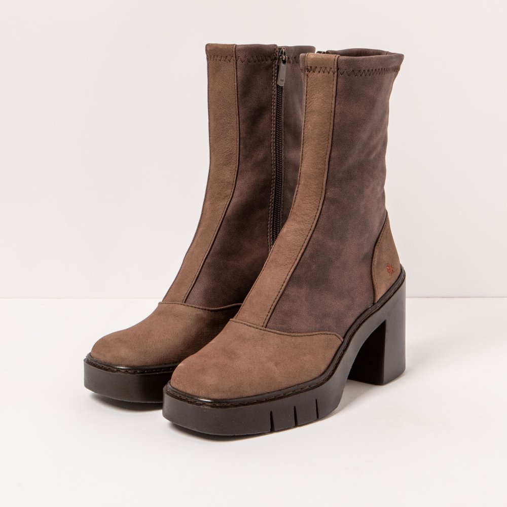 1973 NOBUCK BROWN/BERNA