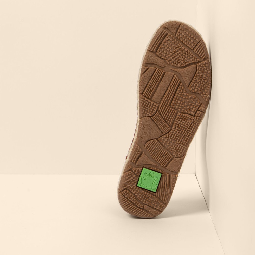 N679 SILK SUEDE FRAMBUESA / CAMPOS