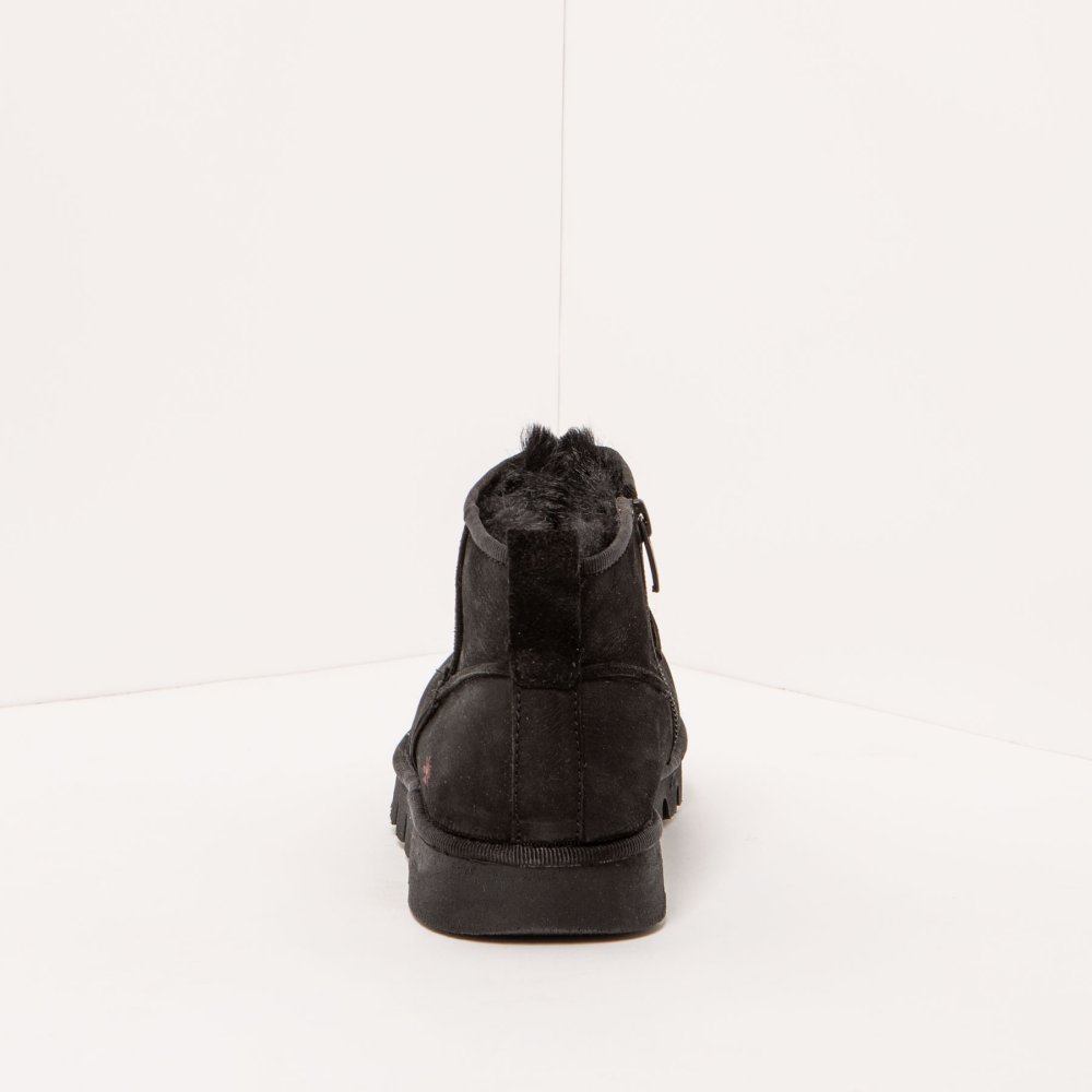 1597 NOBUCK BLACK/ ONTARIO