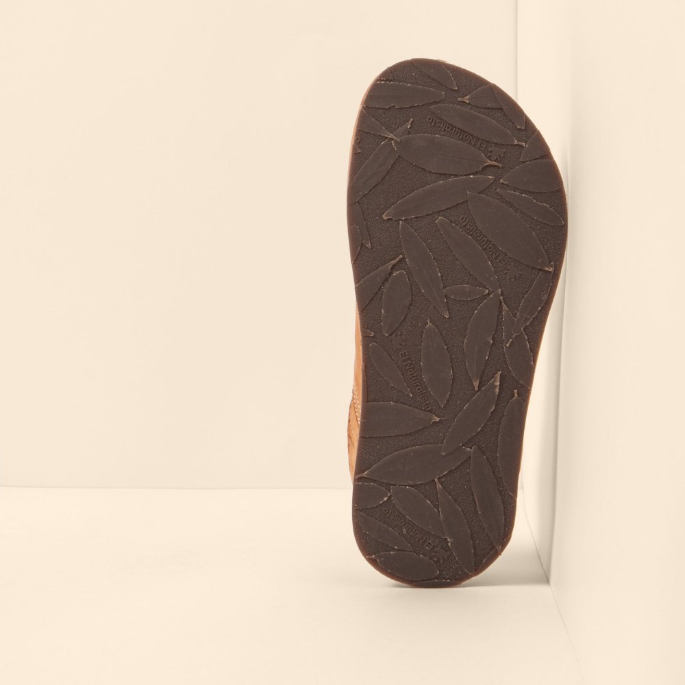 N5673L NOBUCK LAVADO SALMON/ BARE