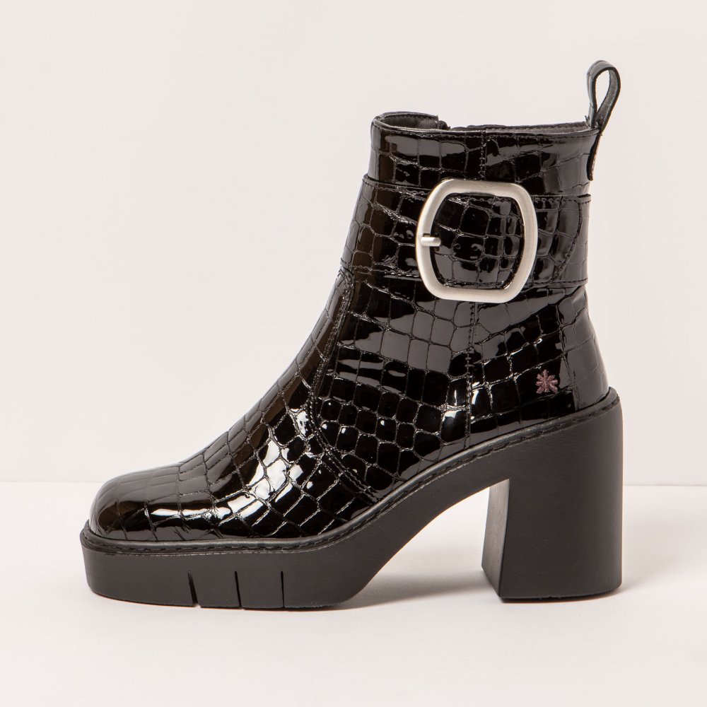 1979 HORASAN BLACK/BERNA