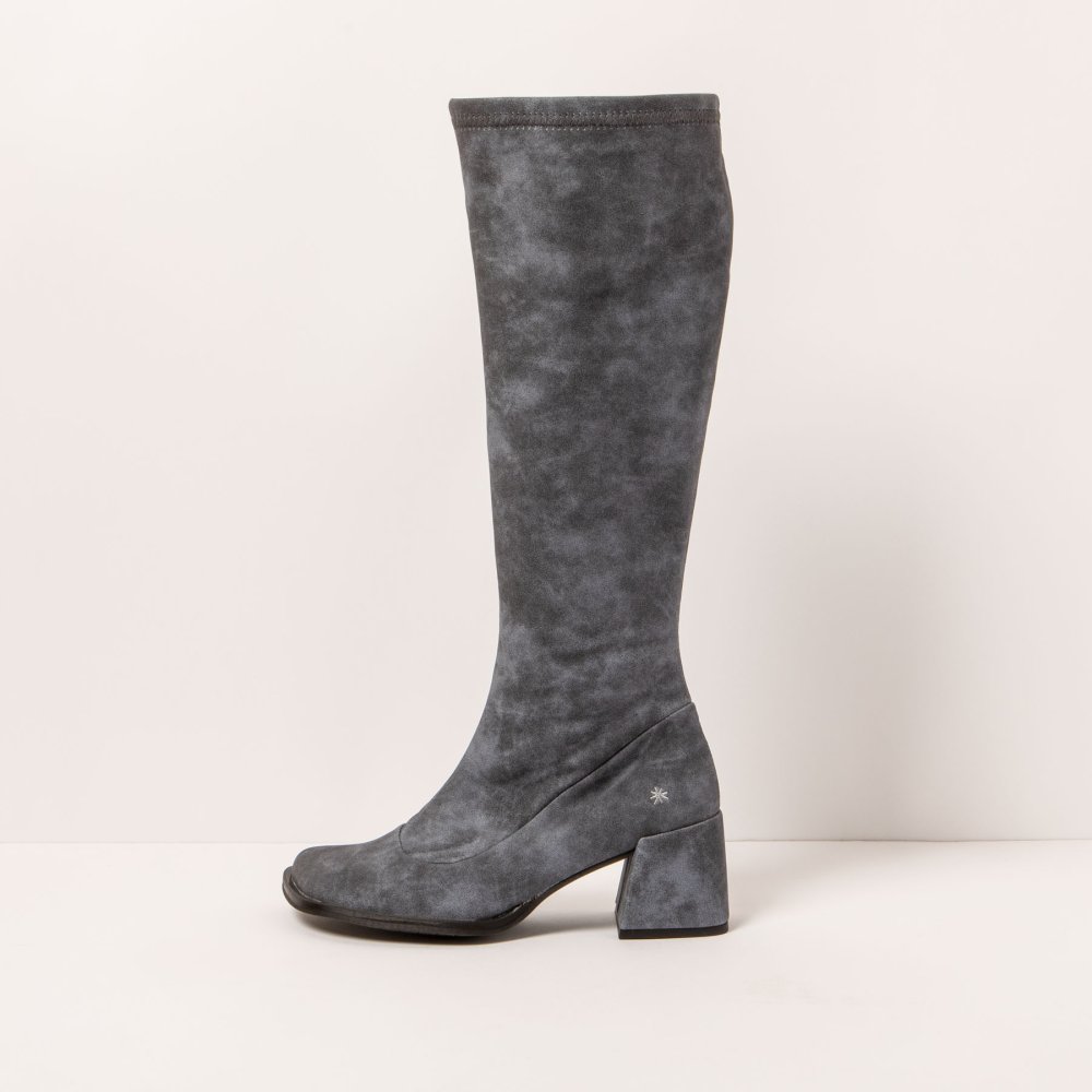 1708 ELDER JEANS/ VERONA