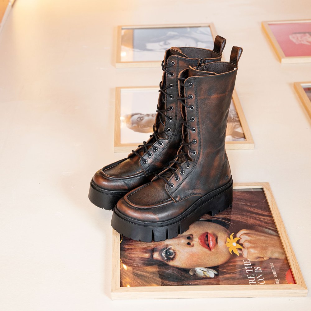 1768 ROMA KAKI / LEEDS