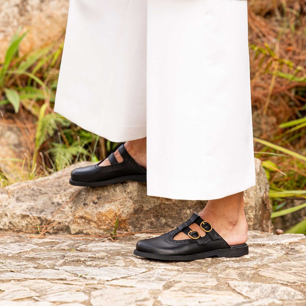 N5870 SOFT NAPPA BLACK/ ARENISCA