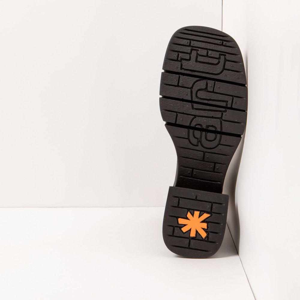 1284 NAPPA SHINNY BLACK / VARSOVIA