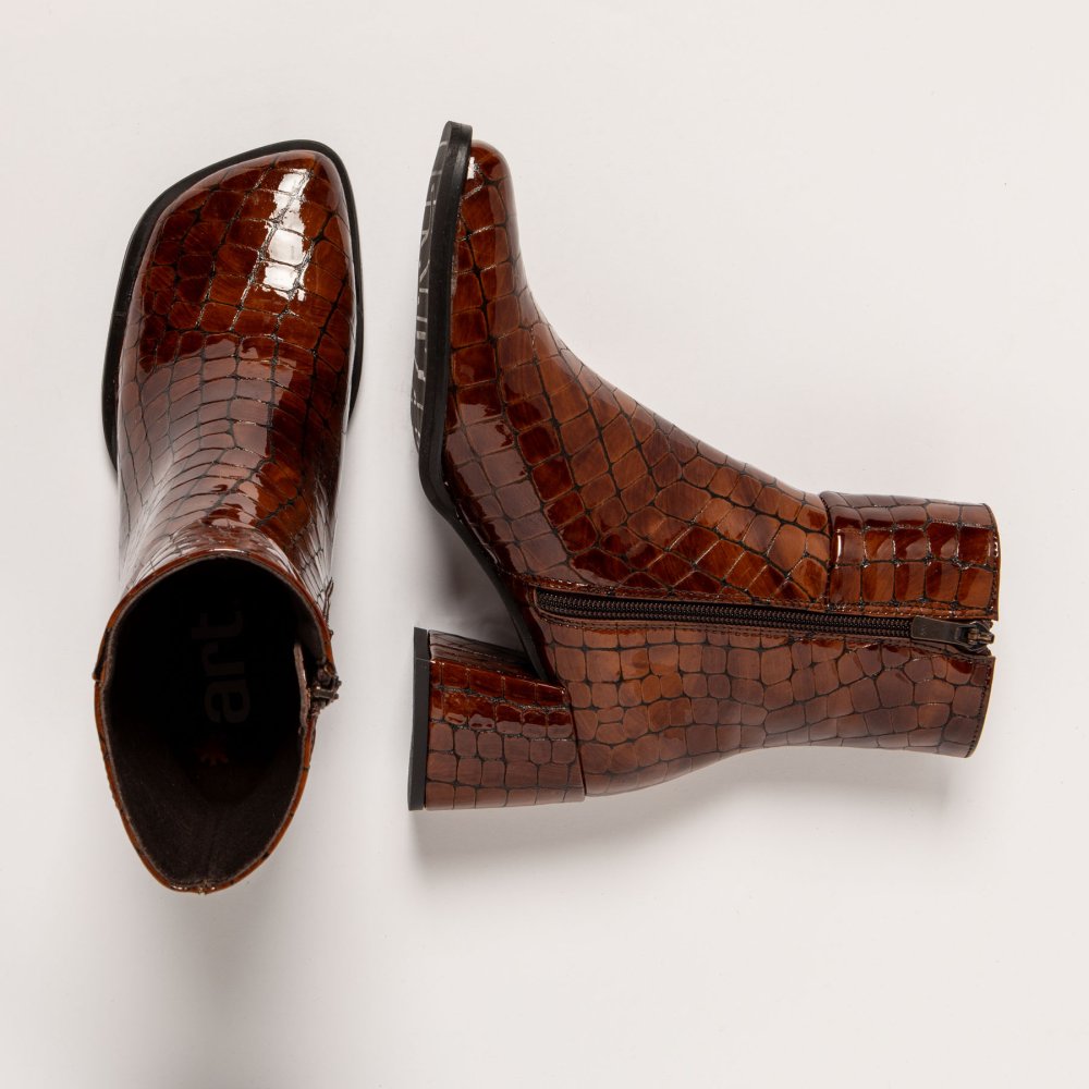 1706 HORASAN CUERO  / VERONA