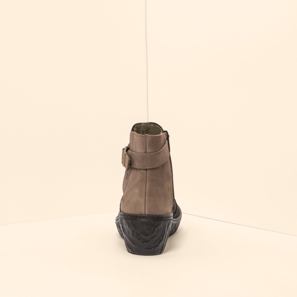 N5133 PLEASANT BLACK-PLUME / MYTH YGGDRASIL